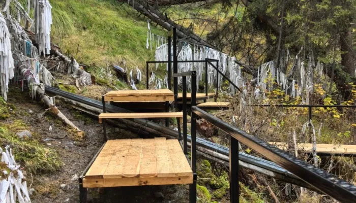 В Горном Алтае завершают благоустройство целебного источника Кызыл Таш