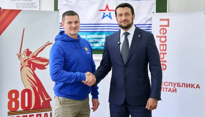 Ответственная задача: председатель правительства Республики Алтай стал наставником для участника СВО