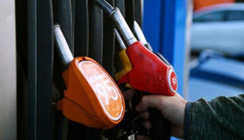 До 450 млрд рублей выплатят нефтяникам для сдерживания цен на топливо