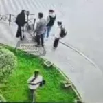 Мужчина побил девочку-подростка, которая наехала на женщину на самокате в Барнауле
