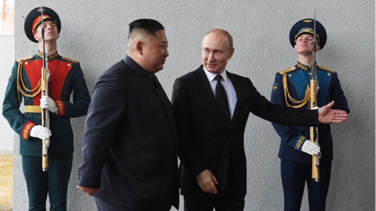 Переговоры Путина и Ким Чен Ына начались в Приморье