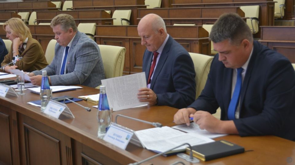 В мэрии Барнаула обсудили меры профилактики наркомании среди детей и молодежи В мэрии Барнаула обсудили меры профилактики наркомании среди детей и молодежи