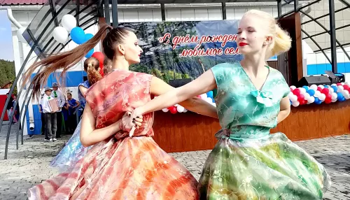 Село Манжерок в Горном Алтае отметило свой день рождения. Фото