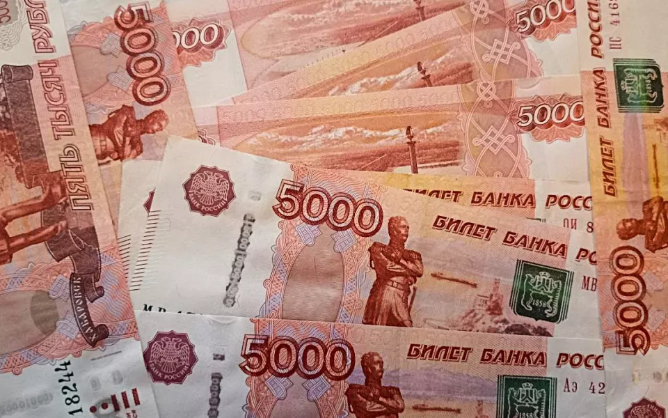 Ответственность за навязывание дополнительных услуг и товаров ужесточили в России