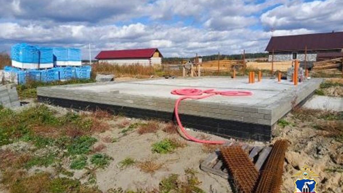 Директор Малоэтажной Сибири Иван Заикин проведет в СИЗО еще полгода Недостроенные дома "Малоэтажной Сибири"