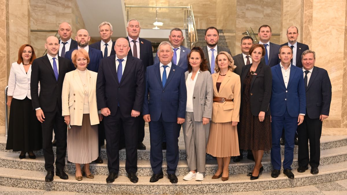 Депутаты двух регионов