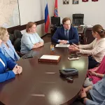 Восемь врачей из Алтайского края отправятся в месячную командировку в ЛНР