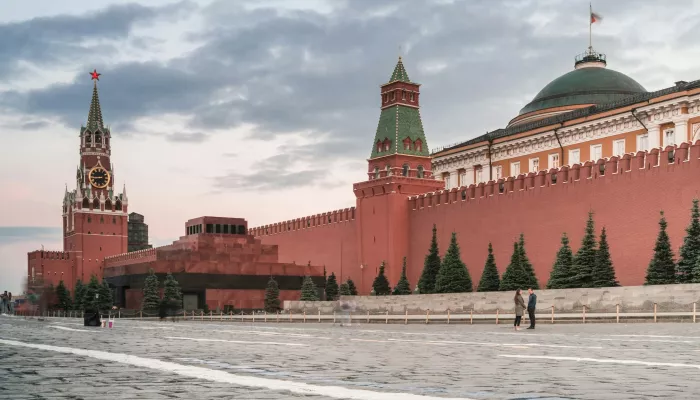 СМИ: Кремль закупил 120 ручек в цветах триколора по 68 тысяч рублей каждая