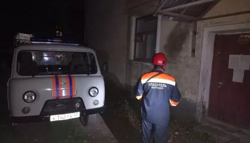 Аварийную двухэтажку на Ярных в Барнауле срочно расселят и снесут