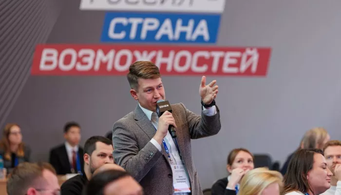 Вице-спикер АКЗС проходит обучение по программе Лидеры России. Политика