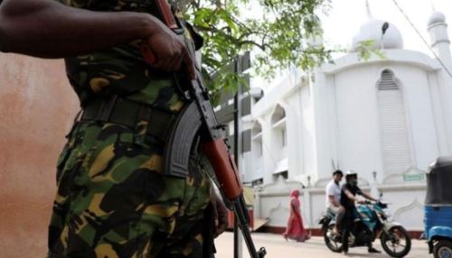 Военные Шри-Ланки задержали трех человек со взрывчаткой