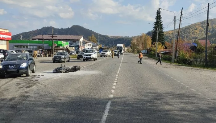 Мотоциклист из Барнаула попал под колеса внедорожника в Республике Алтай