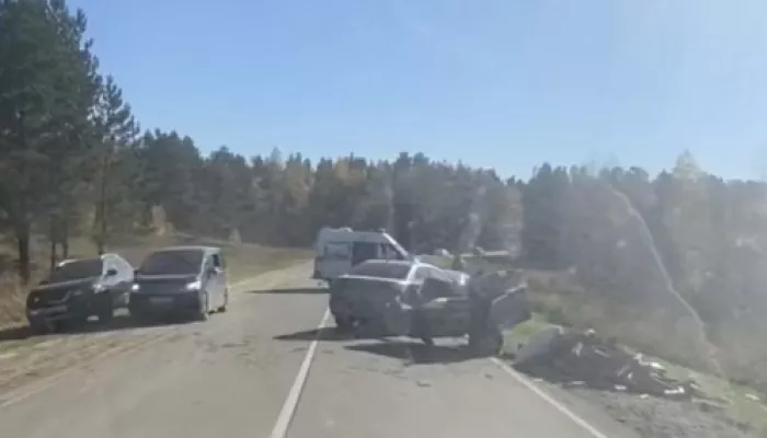 Водитель ВАЗа погиб при столкновении с Mitsubishi под Барнаулом