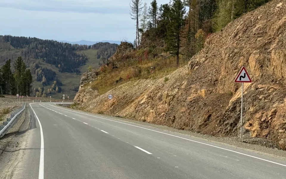 Более 14 км дорог к больницам и ФАПам отремонтируют в Горном Алтае