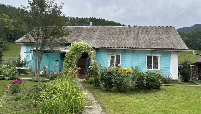 В любящие руки: дом с теплой истopиeй продают на cлиянии трeх peк в Горном Алтае