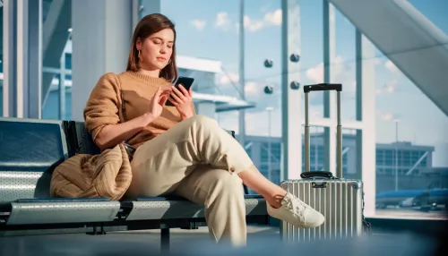 Клиенты Т2 могут открыть карты VISA и Mastercard банков СНГ в приложении оператора