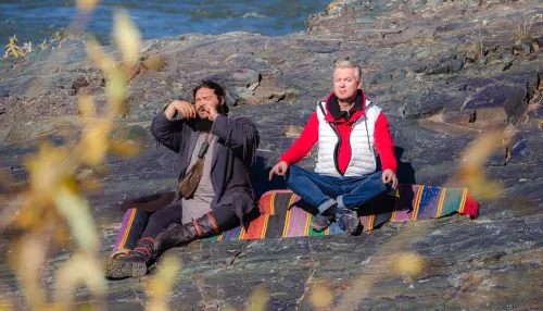 Сергей Светлаков снялся в клипе исполнителя этно-музыки в Горном Алтае