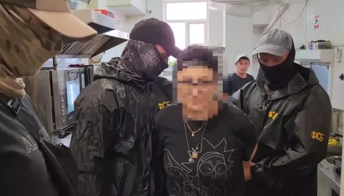 ФСБ задержала женщину-повара в Севастополе за подготовку отравления бойцов СВО. Видео