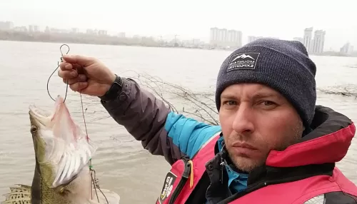 Налим, сазан, язь на 8 кг: каким уловом алтайские рыбаки закрыли теплый сезон. Фото