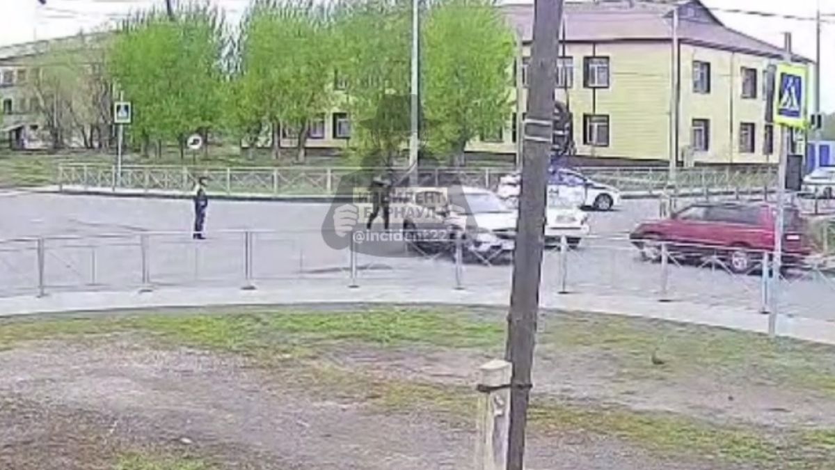 Момент ДТП с сотрудником ГАИ