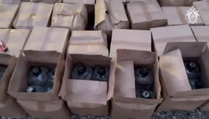 Число жертв суррогатного алкоголя в Ленобласти выросло до 33. Видео