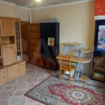 Трешку с парковкой рядом с набережной продают в Барнауле за 6,9 млн рублей. Фото