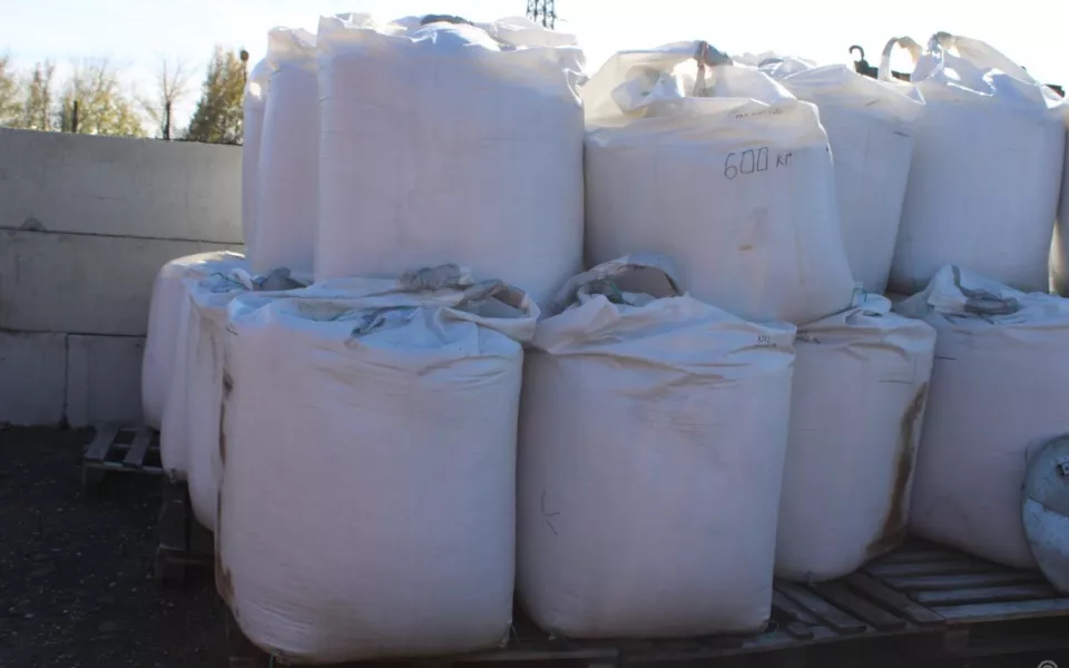 Дорожная служба Барнаула готова к гололеду и снегопадам