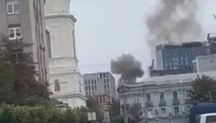 Российские дроны ударили по кол-центру мошенников в Днепре. Видео