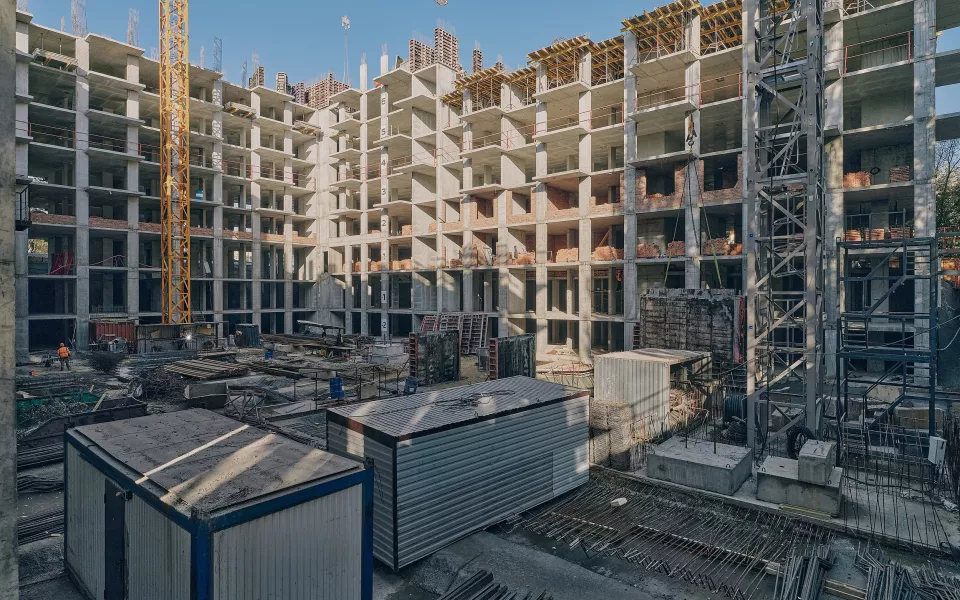 Ювелирная стройка. Дом-квартал Меланж удивил профессионалов чистотой и порядком