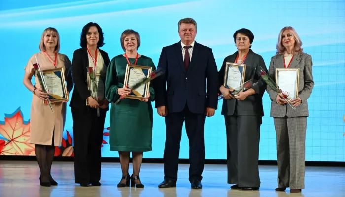 Торжественная церемония Признание-2025 прошла в Барнауле ко Дню учителя. Фото
