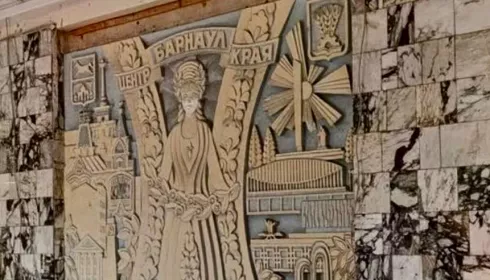 Панно, обнаруженное в барнаульском Доме под шпилем, сохранят