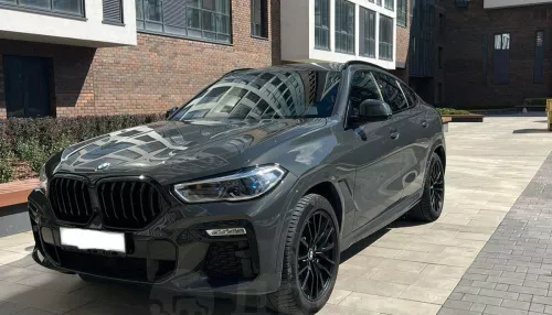 Мощный BMW в трех слоях керамики и жидком стекле продают за 8,5 млн в Барнауле. Фото