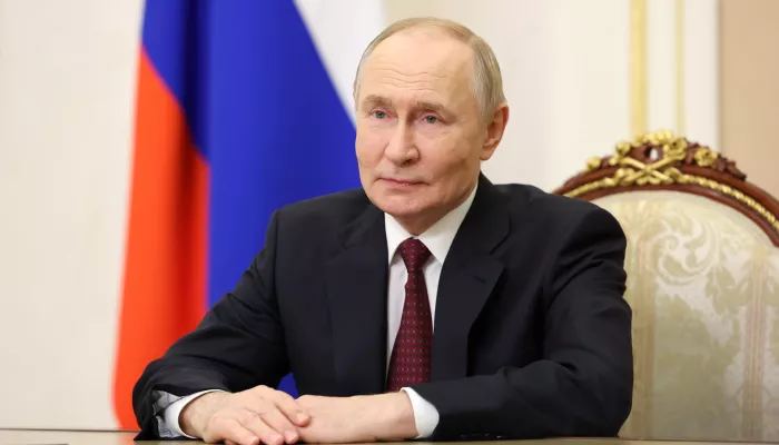 Путин поздравил российских педагогов с Днем учителя. Видео