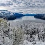 Осенние пейзажи Алтайского заповедника сменились снежными видами. Фото