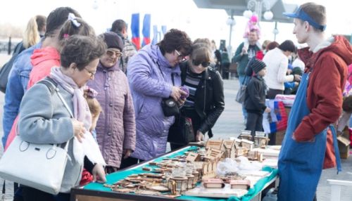 Ролики, мороженое и мыльные пузыри: как барнаульцы провели теплый день