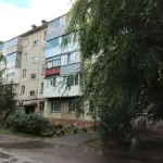 От барнаульской УК через суд требуют вернуть качели на детской площадке