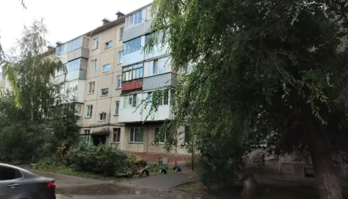 От барнаульской УК через суд требуют вернуть качели на детской площадке