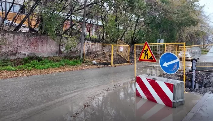 В Барнауле на улице Мамонтова продолжит действовать ограничение дорожного движения