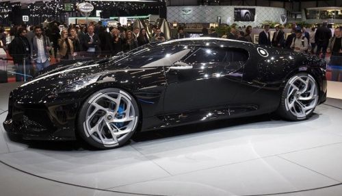 Роналду купил самый дорогой в мире автомобиль