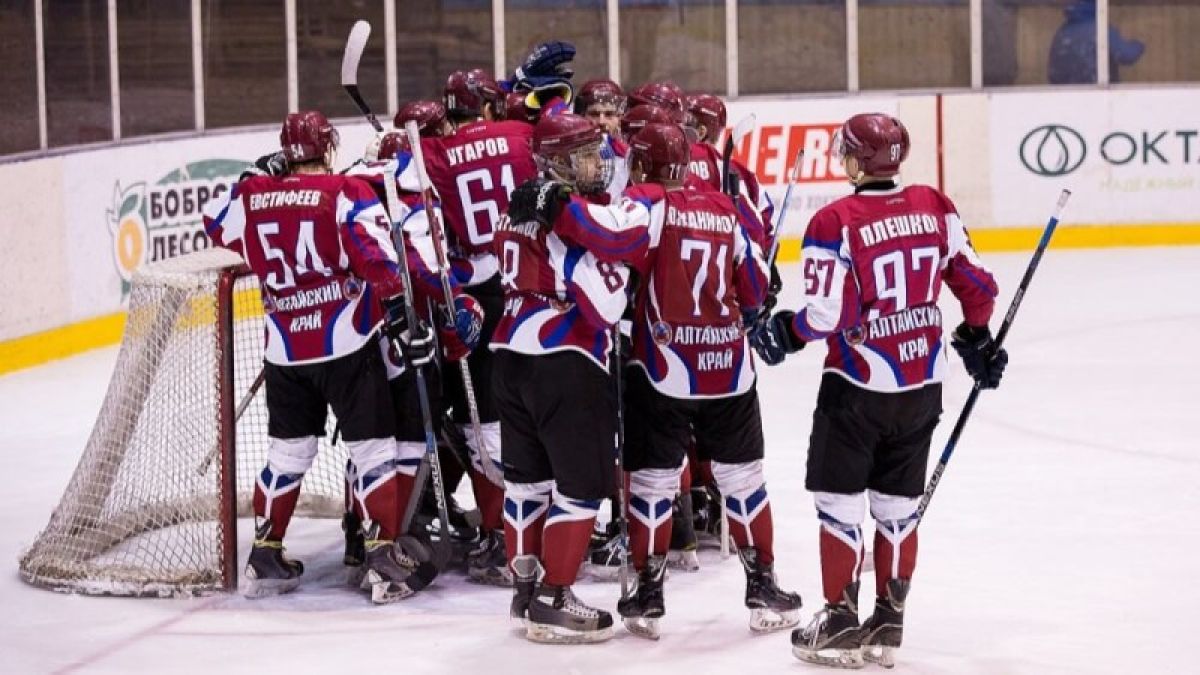 19 игроков покинули хоккейный клуб "Алтай"