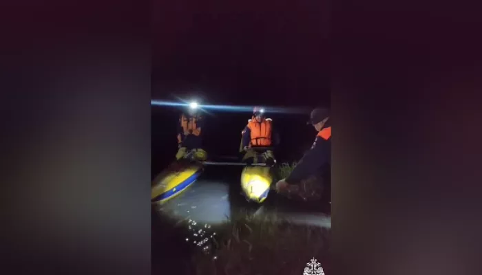 В Республике Алтай спасатели помогли женщине, застрявшей на острове