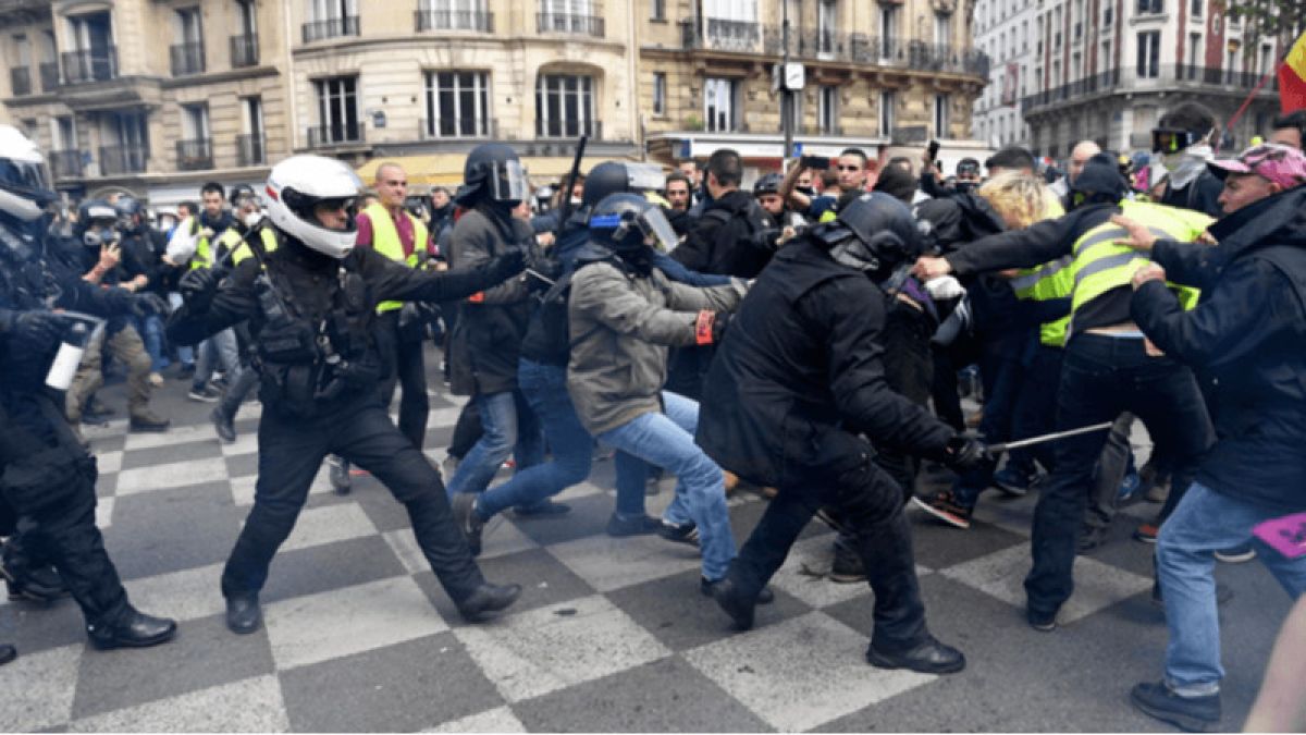 Глава IFJ отозвался на инцидент с избитой в Париже журналисткой РИА "Новости"