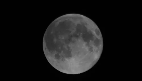 Ярчайшая Луна охотника. Когда любоваться суперлунием осенью