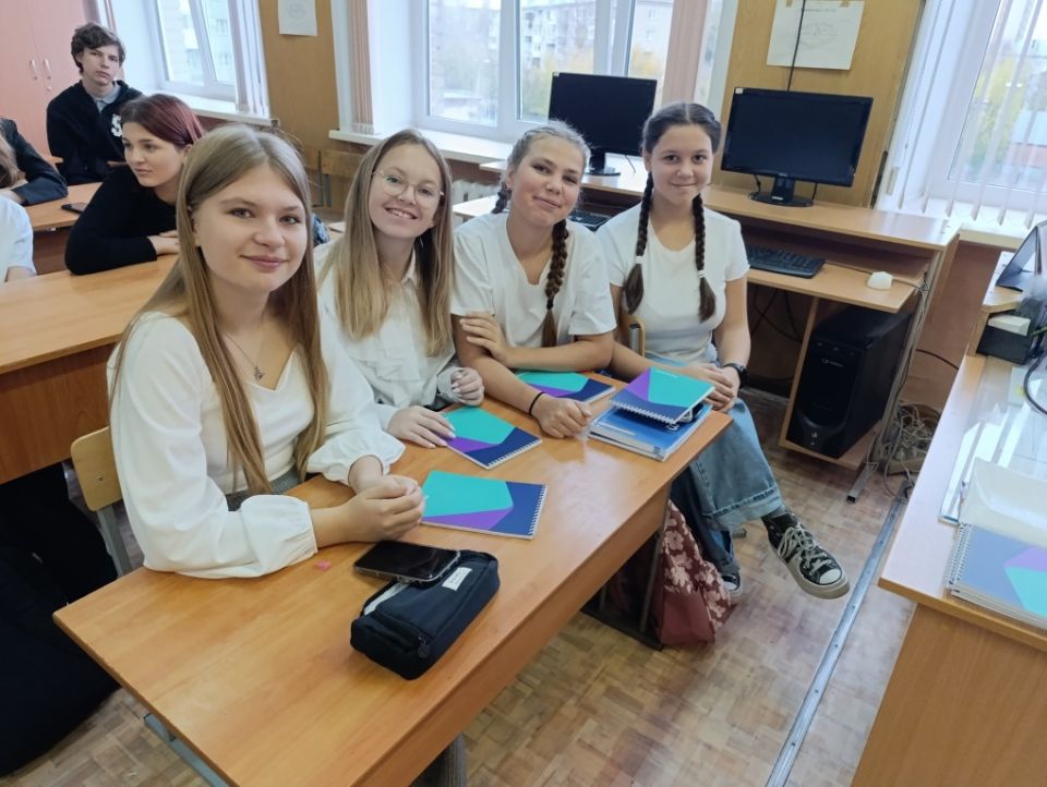 "Ростелеком" запустил проект по цифровому просвещению школьников Алтая