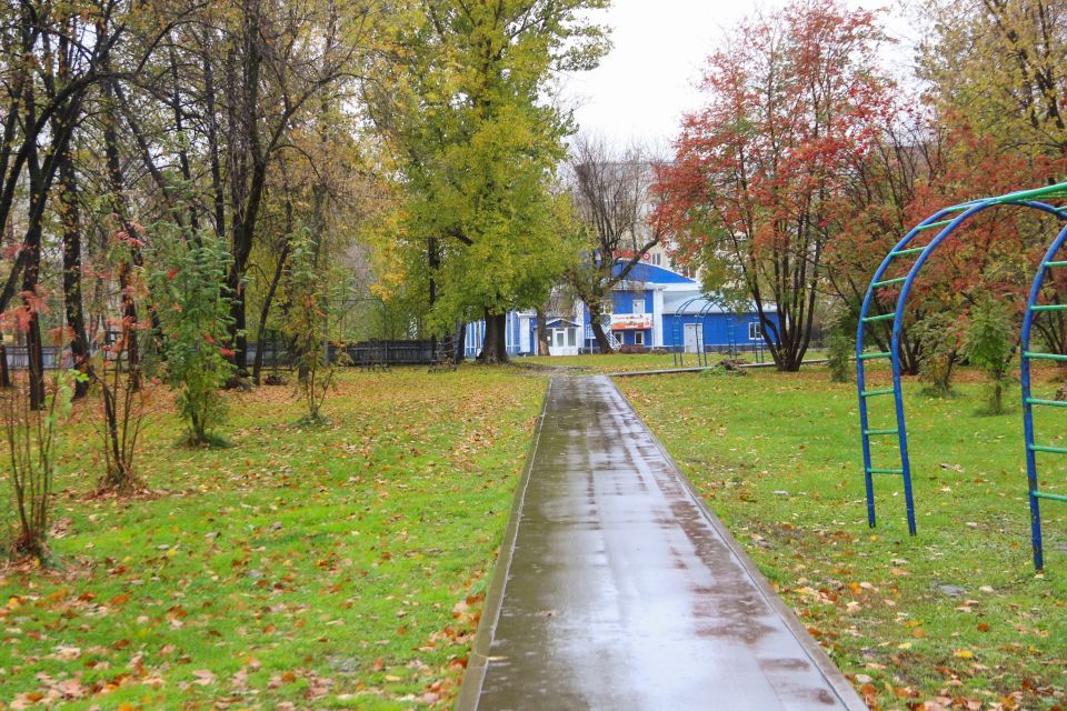 Парк ВРЗ. Октябрь 2025 года Парк ВРЗ. Октябрь 2025 года