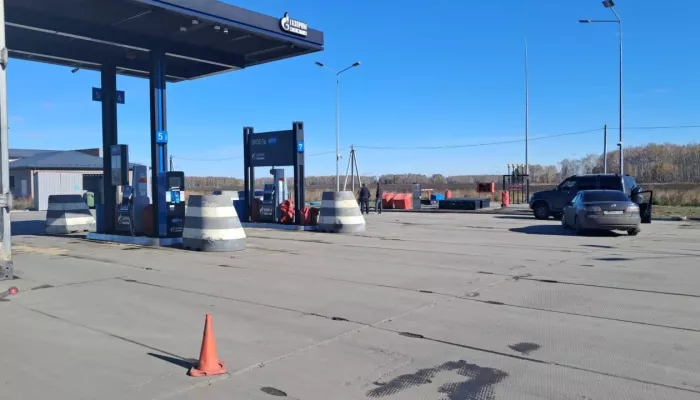 Житель Республики Алтай обстрелял машину силовика в Омской области