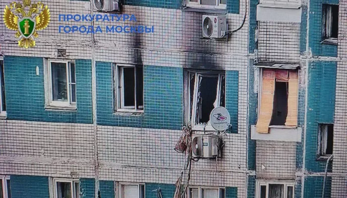 Девочка в Москве подожгла квартиру, пытаясь болгаркой вскрыть родительский сейф
