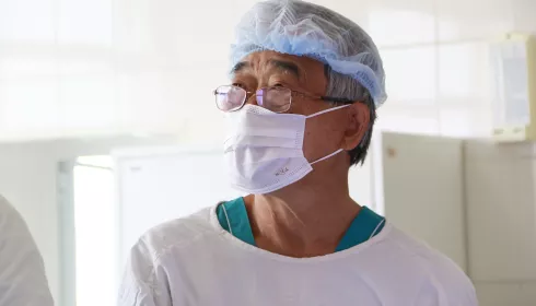 Сердце, отданное детям: легенда алтайской хирургии Юрий Тен о Родине, работе и семье