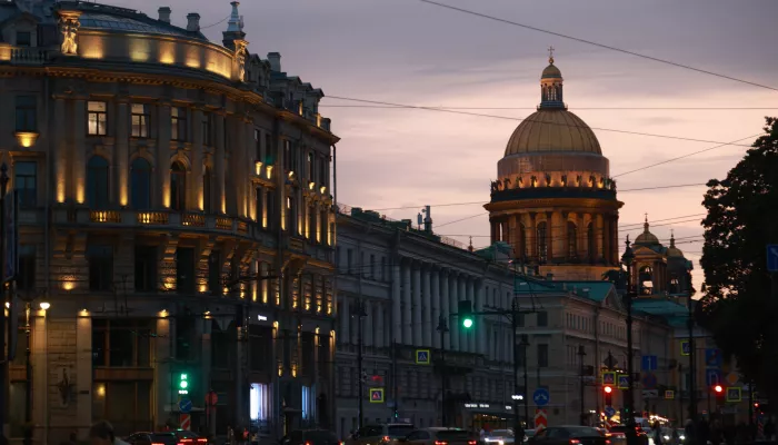 Пока вы спите: как выглядит Петербург в свете ночных фонарей. Фоторепортаж