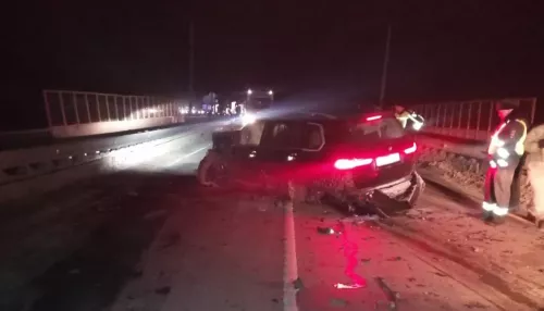 Женщина погибла в лобовом ДТП на новосибирской трассе, еще трое в больнице